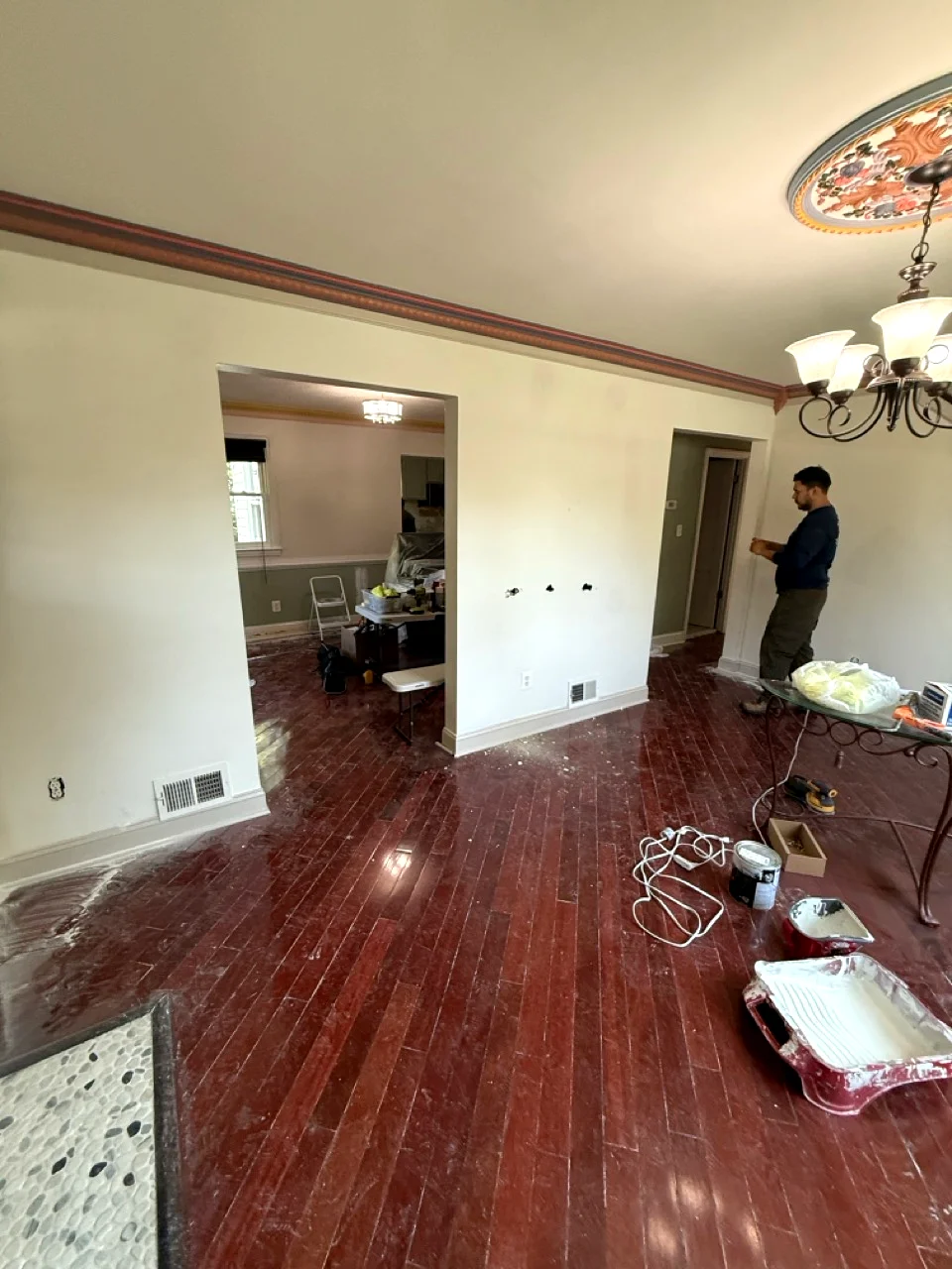 Room before new hardwood flooring